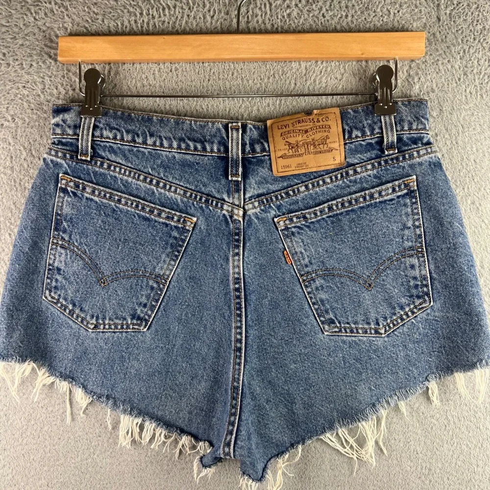 Levis 15961 Orange Tab Denim Shorts Medium Wash Raw Hem Cut Offs Size 14Short
